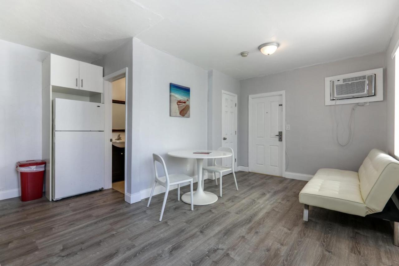Hollywood Broadwalk Oceanside Hotel 外观 照片